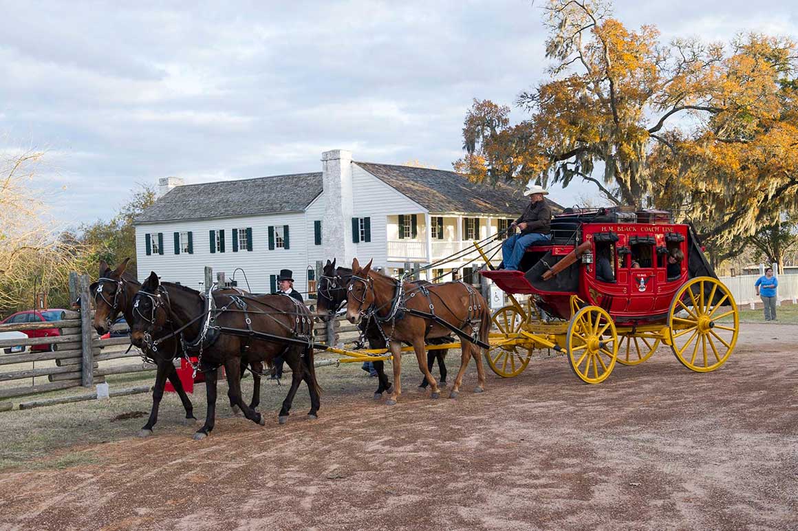 Fanthorp Inn State Historic Site - Concord stagecoach