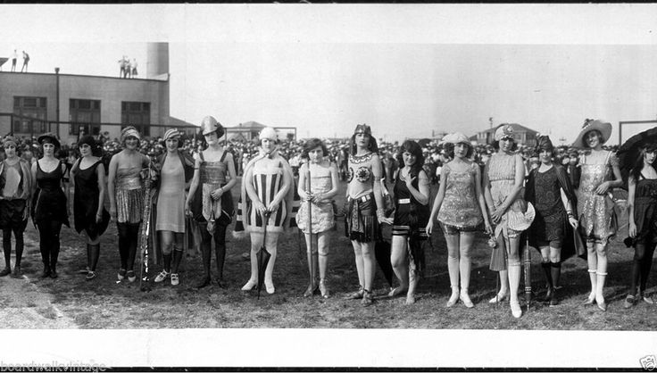bathing beauties_1923 Galveston.jpg