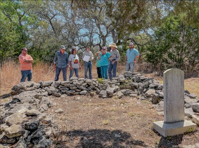 Weidner-Descendants-at-Jacobs-grave-copy-scaled.jpg