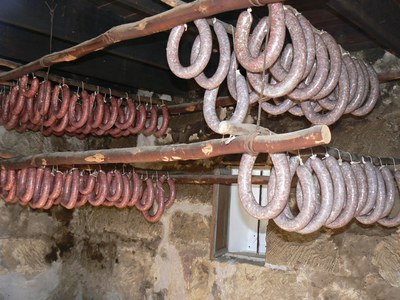 SAUSAGE MAKING AT THE FARM