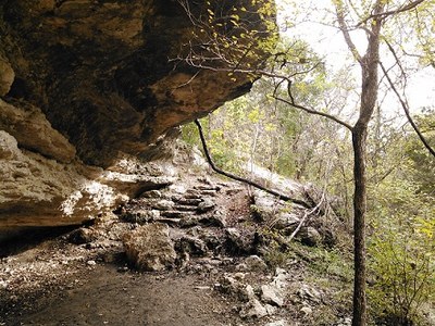 Tonkawa Cave at Mother Neff State Park.jpg