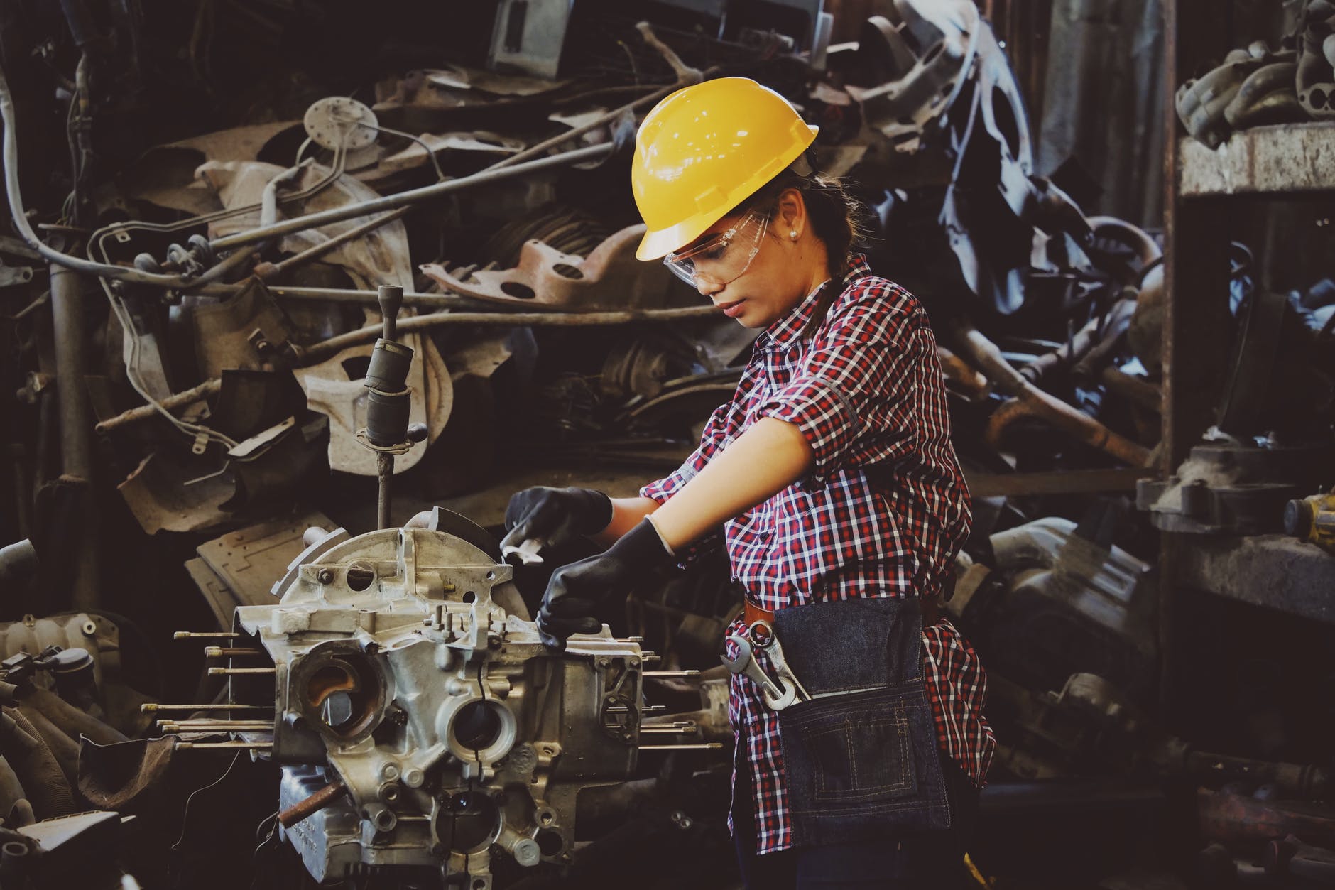 hardhat female.jpeg