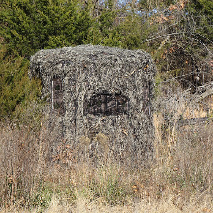 Soft side 360° Ghille Deluxe, 6’ x 6’ Ground Blind outside