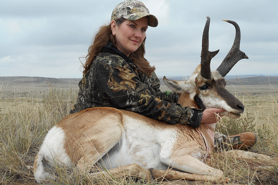 Hunter with their pronghorn at McBride Hunting. 