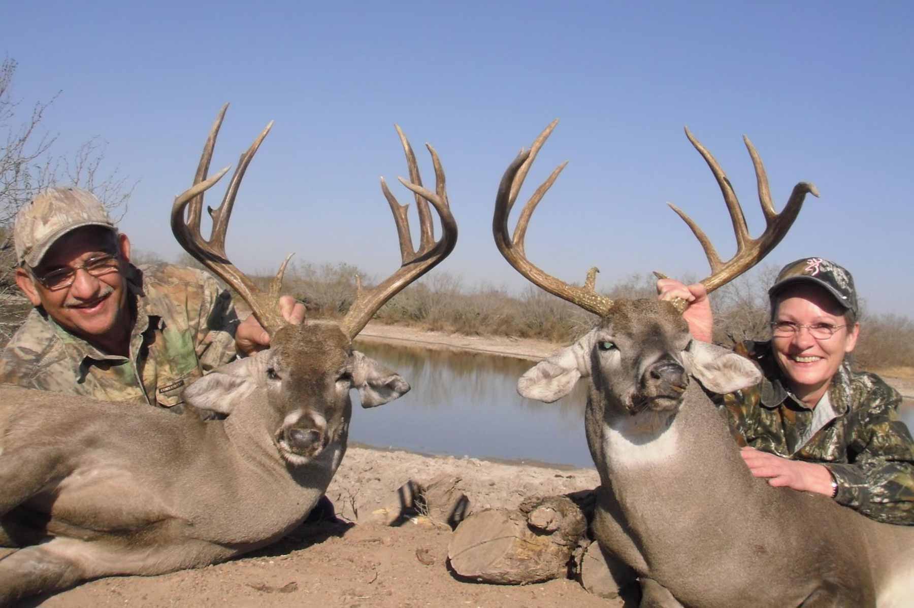 Premium Buck Hunt - Big Time Texas Hunts - TPWD