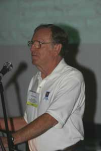 Paul Kugrens speaking at Golden Alga Workshop