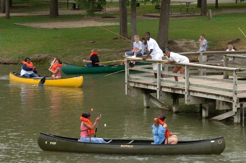 Ethical angler, following fishing regulations and anglers who obey the rules from an image in Texas Aquatic Ecosystem Science by author Rudolph Rosen. Photo credit: Texas Parks and Wildlife