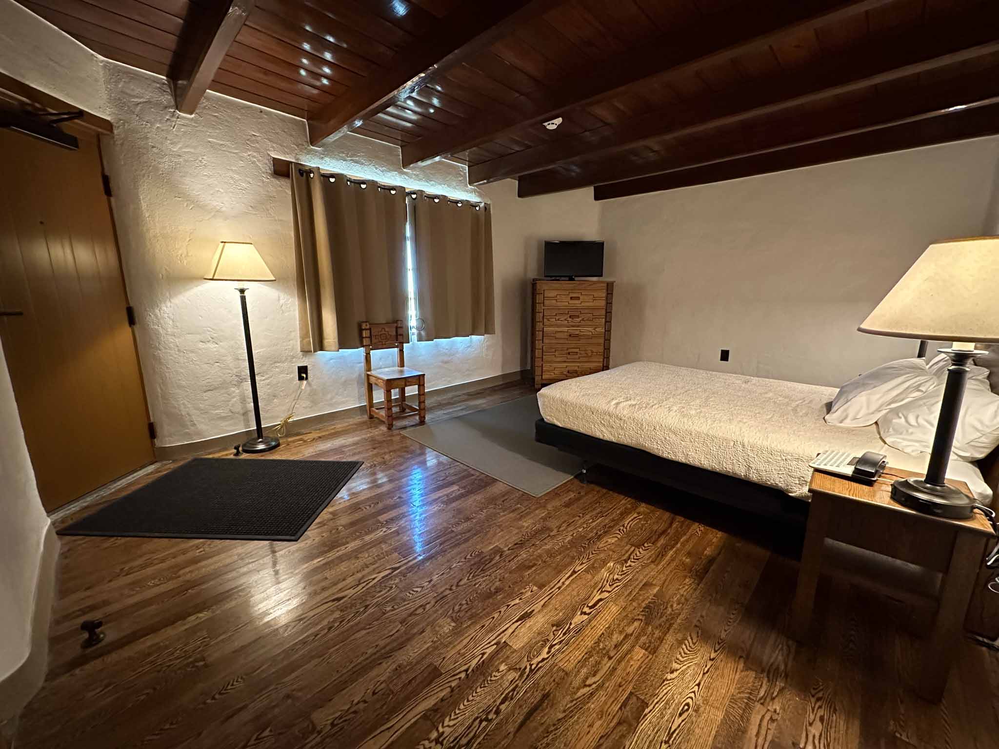 Accessible Bathroom (rooms 3 & 16)