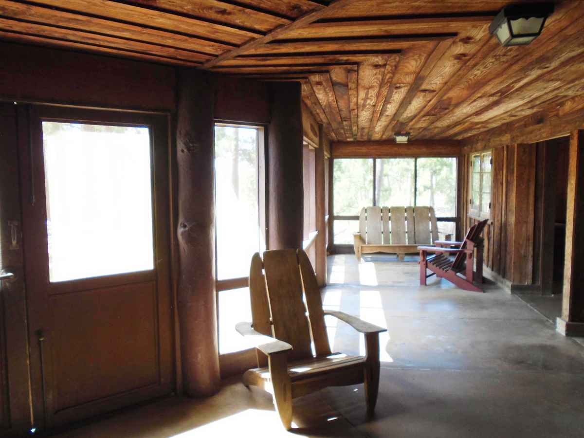 Another view of the huge back screened porch of Cabin 12.