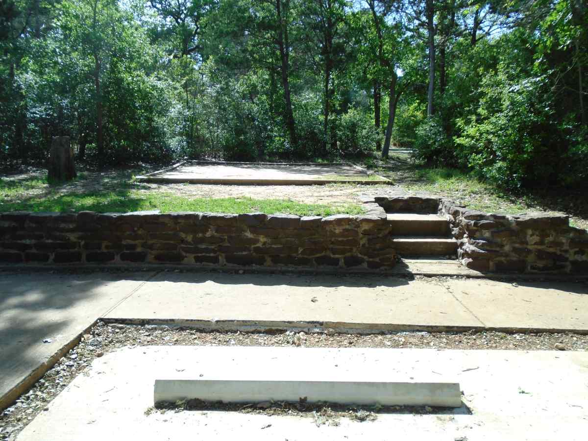 Campsite #31 in the Oak Haven Camping Area is designed to be wheelchair friendly although it is not fully accessible. 