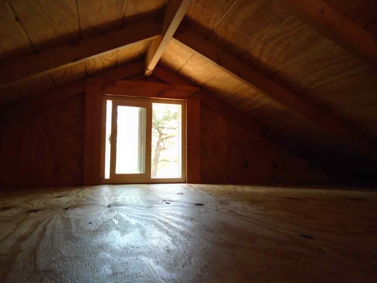 Inside Premium Screened Shelter 4.