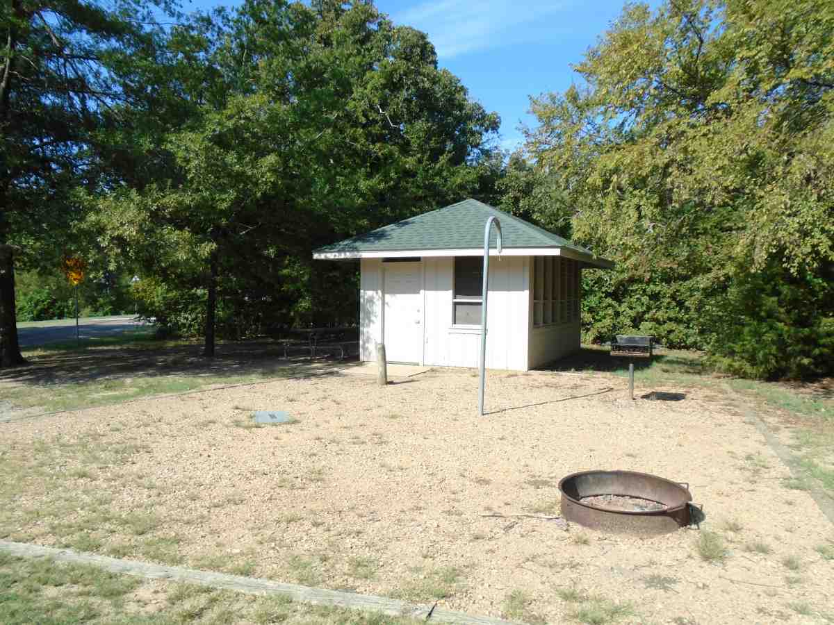 Screened Shelter 6