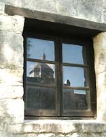 window_reflect156x200.jpg