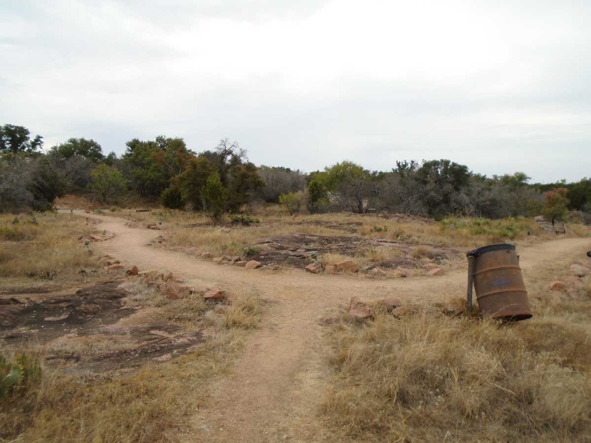 The trail to the Amphitheater. 