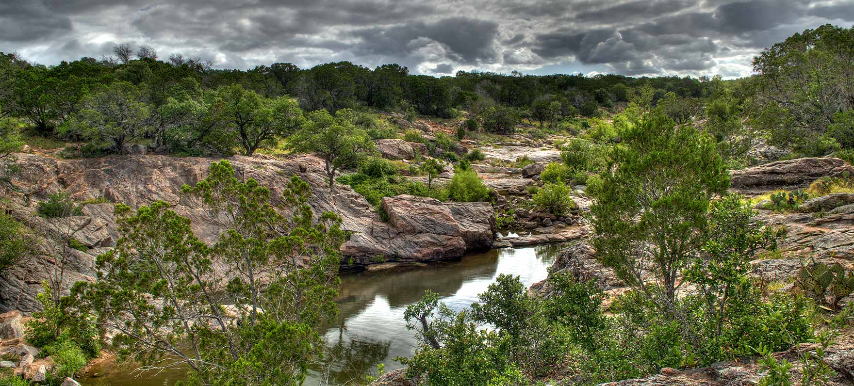 are dogs allowed at inks lake state park