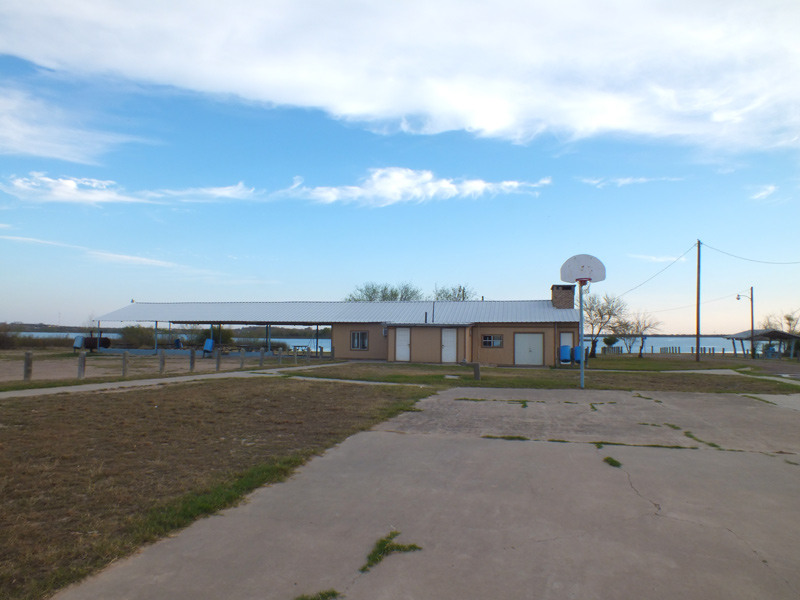 The basketball court outside El Ranchito.