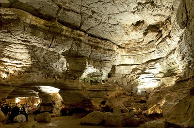 Wide view of cavern.