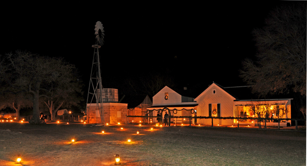 Sauer-Beckmann Living History Farm Lights (big)
