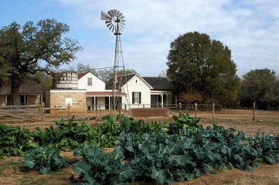 Sauer Beckman Farm and Garden
