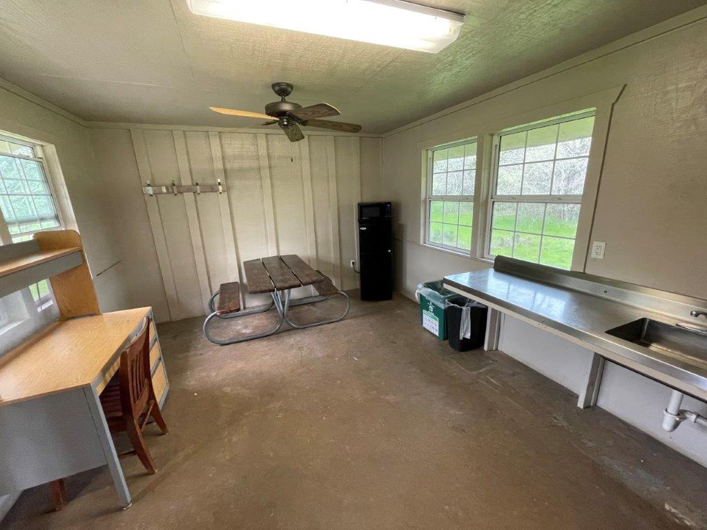 Cabin 6 living area