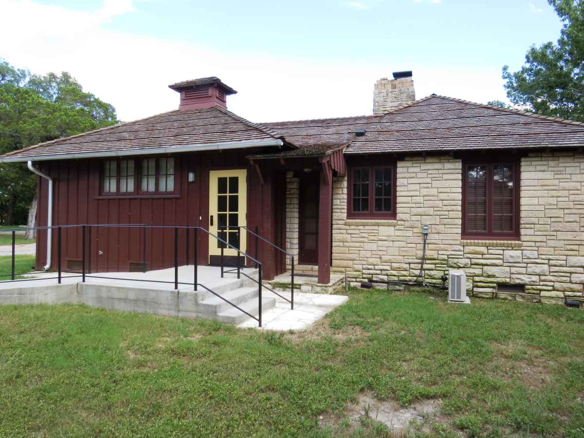 Mother Neff State Park Lodge (CCC Cabin) — Texas Parks ...