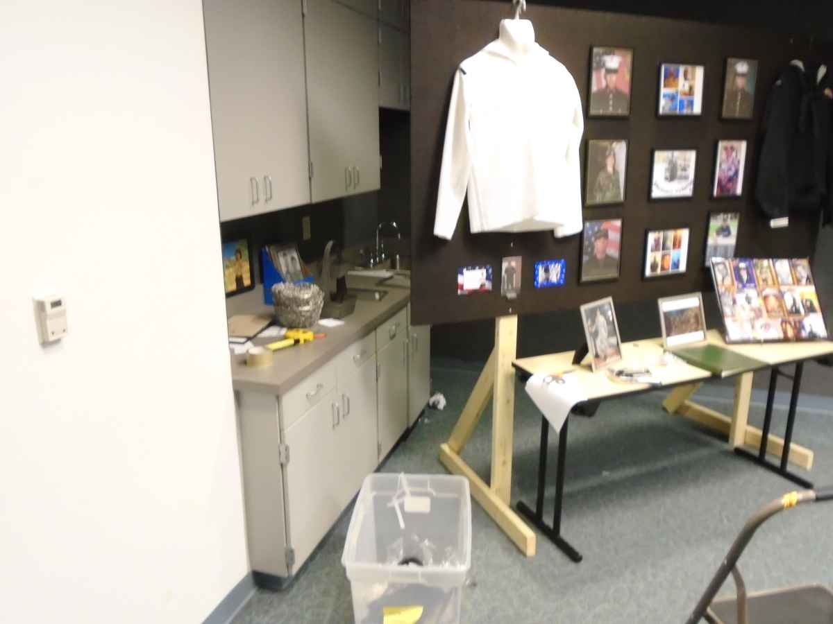 There is also a sink in the Meeting Room. 