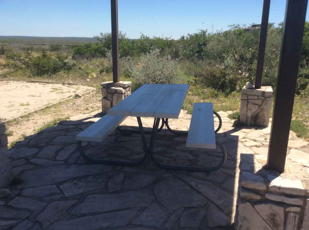The picnic table at Campsite 9..
