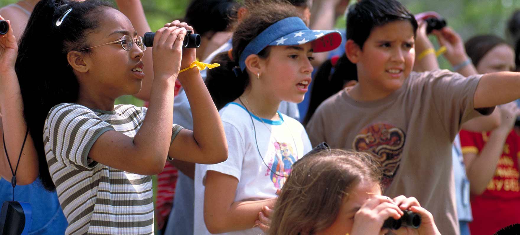 kids viewing nature